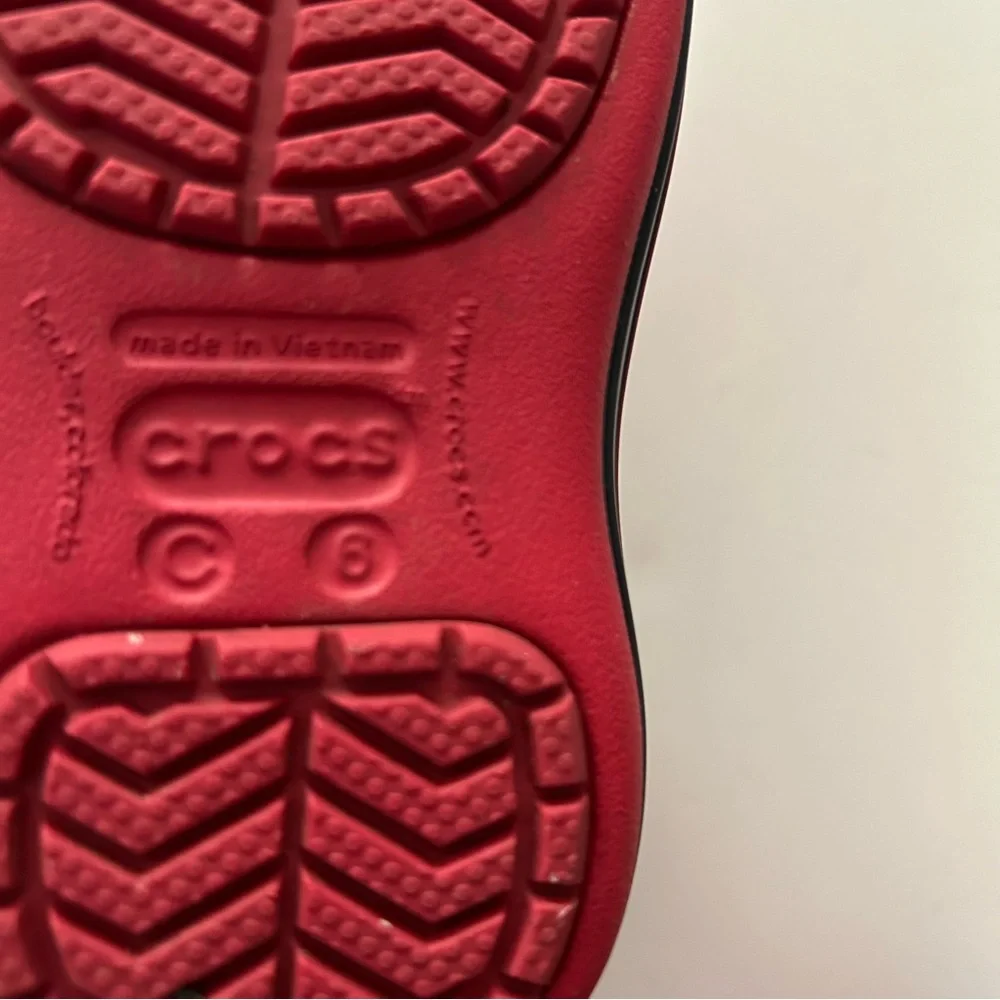 Kids Crocs Red Blue Lodgepoint Pull on Snow Outdoor Boots size C 6